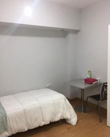 Habitación Individual Con Baño Privado B4 Vigo